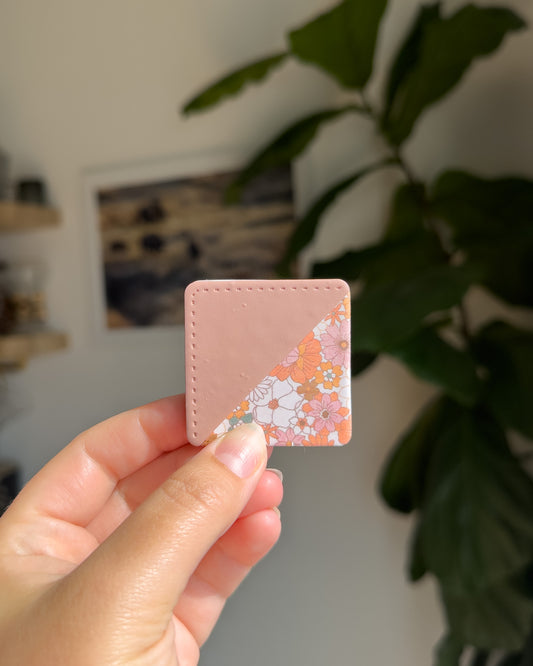 Alana Corner Bookmark