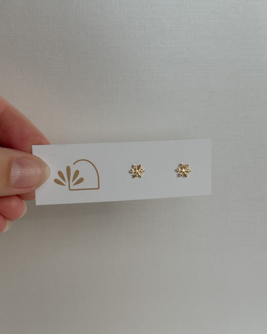 Snowflake Studs - Gold