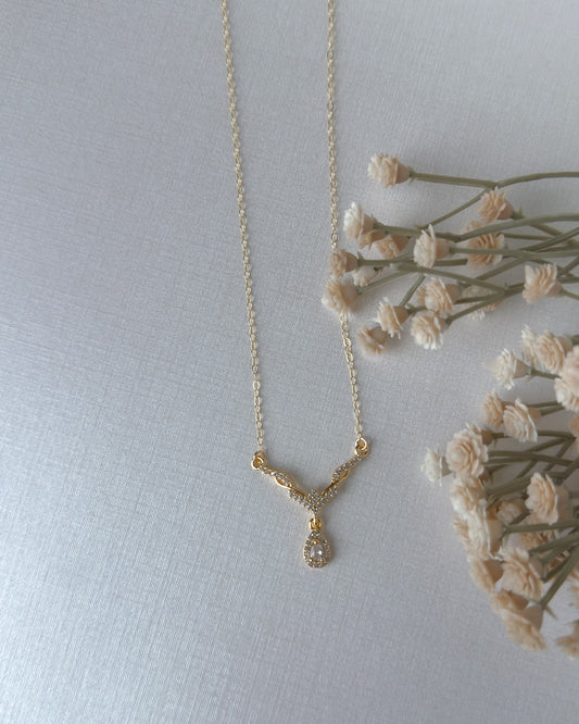 Leni Necklace