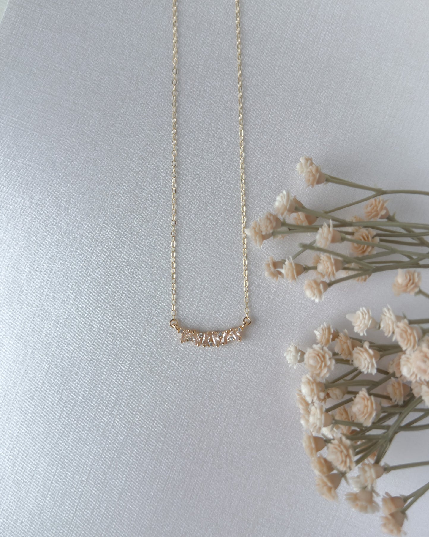 Lois Necklace