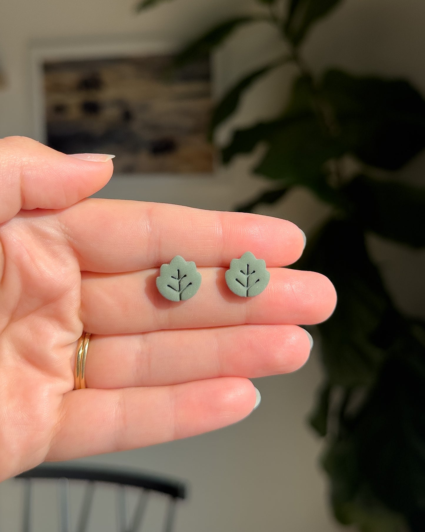 Leaf Studs