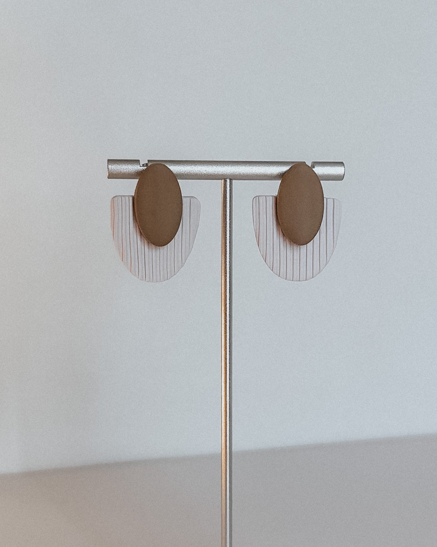 Finn Earrings - Neutral