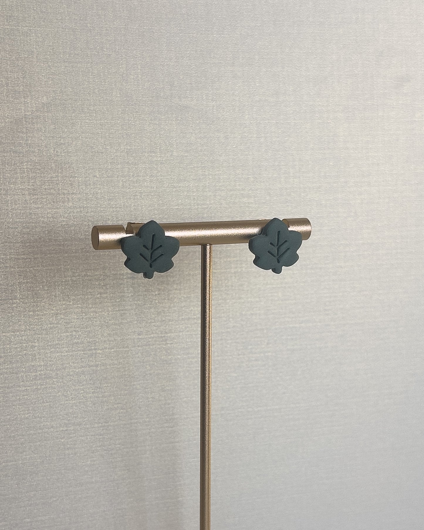 Leaf Studs