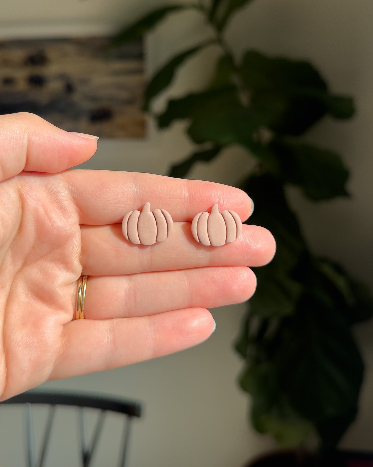 Pumpkin Studs