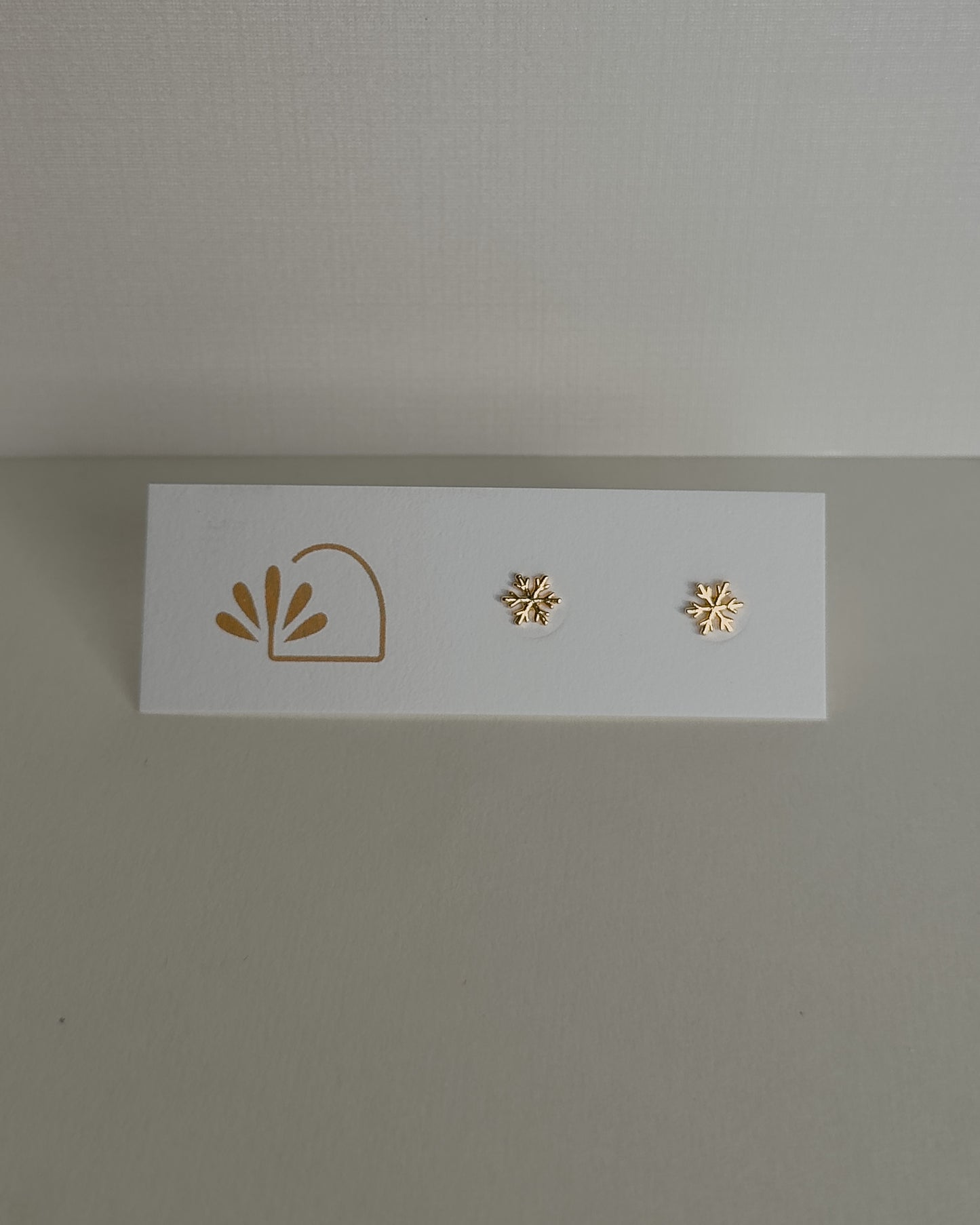 Snowflake Studs - Gold