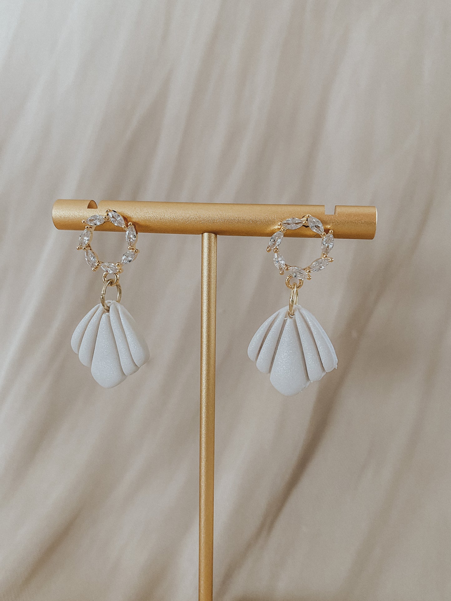 Sylvie Earrings - Pearl